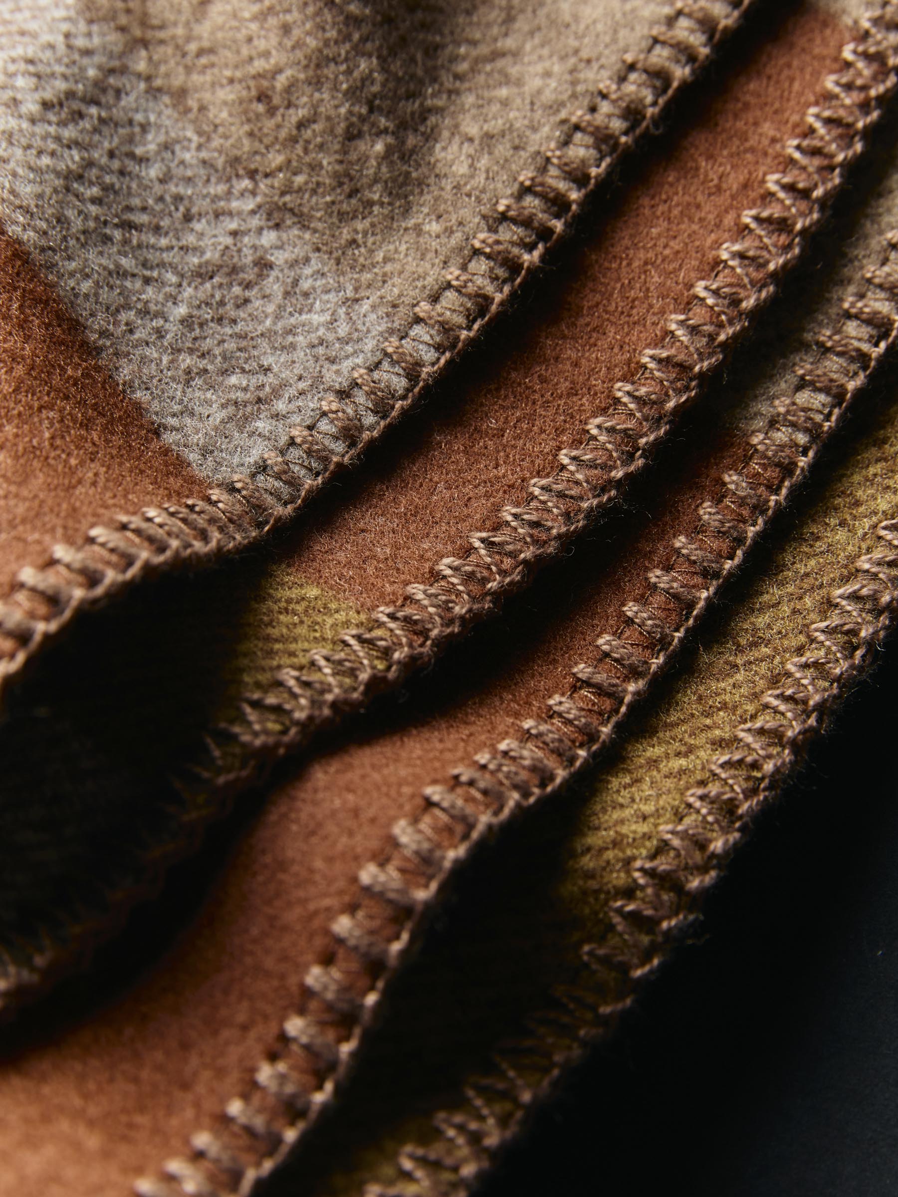 imogene + willie American Woolen Camp Blanket - Thumbnail 2
