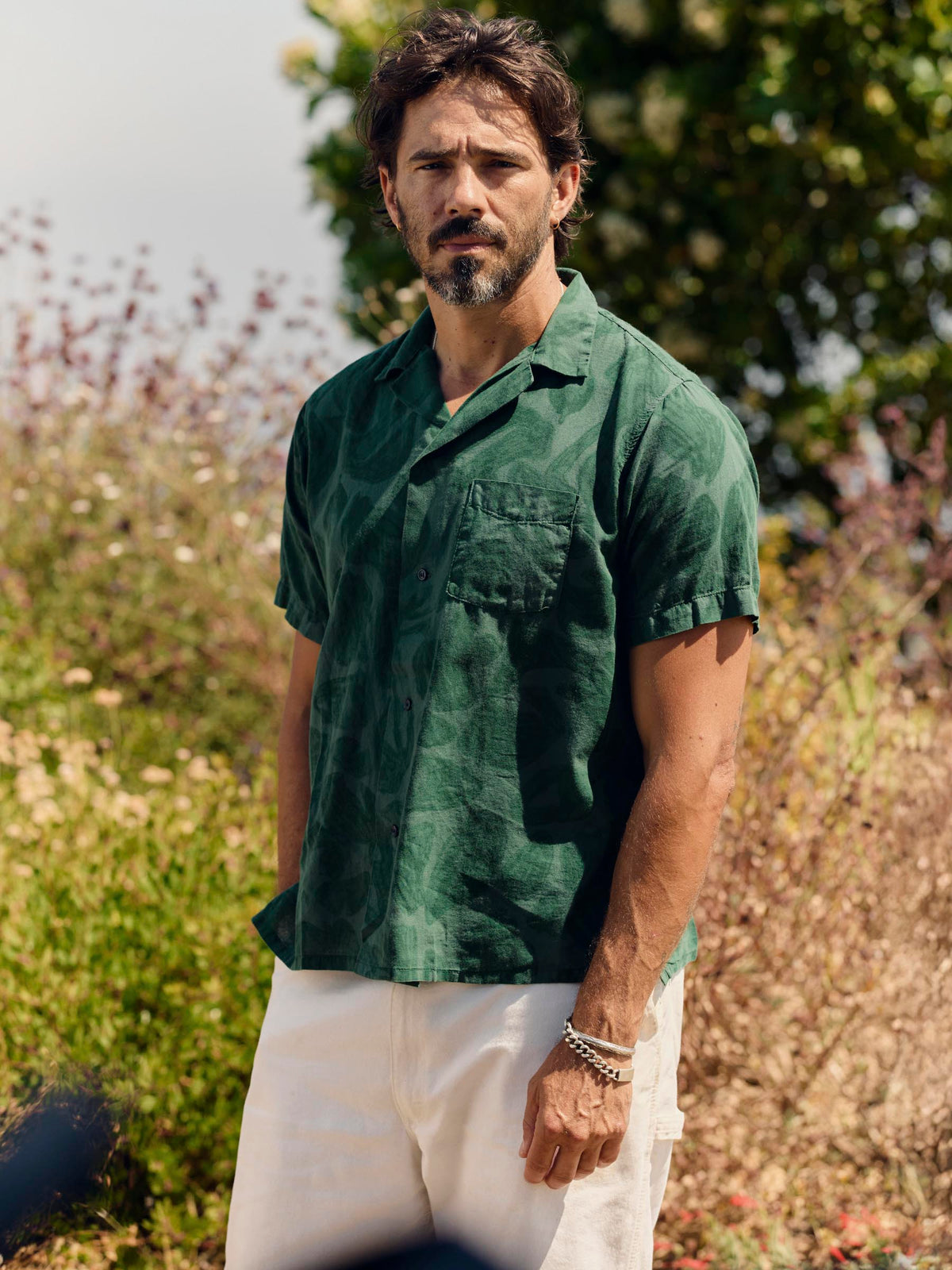 the serra camp shirt in painted botanic