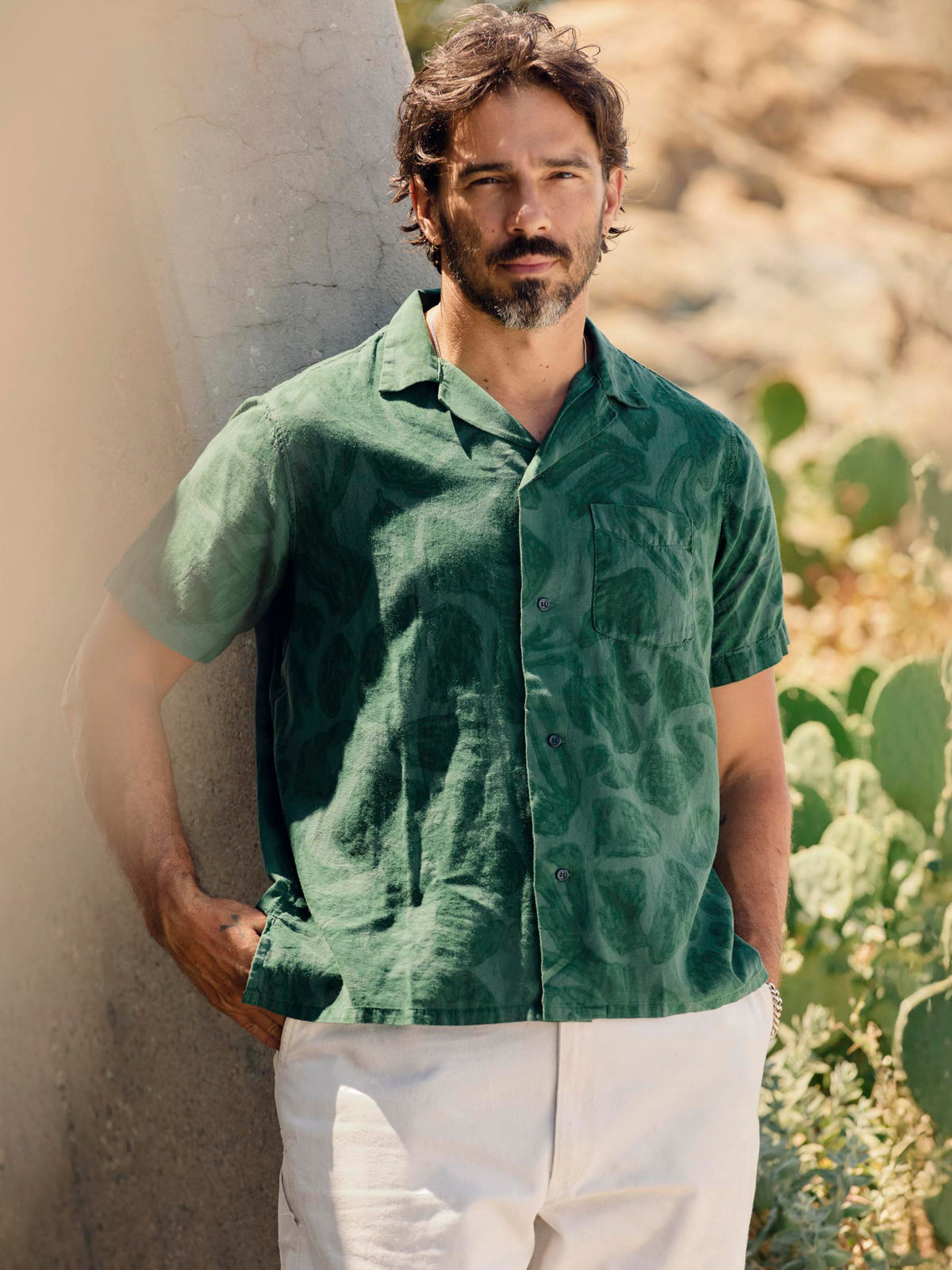 the serra camp shirt in painted botanic