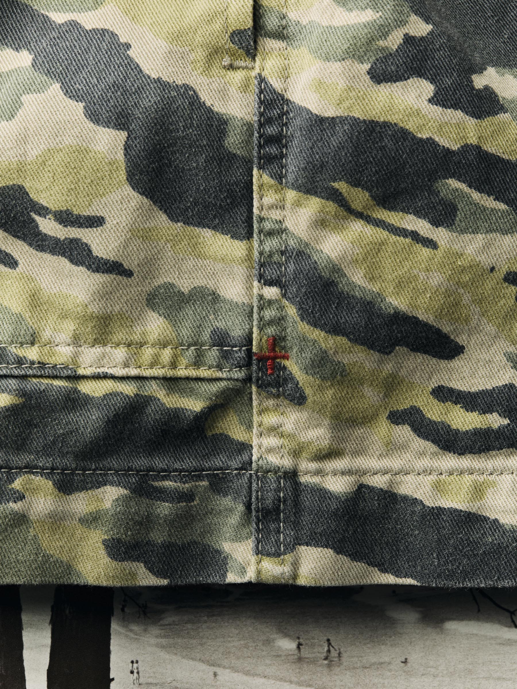 the lounge short in brushstroke camo – imogene + willie