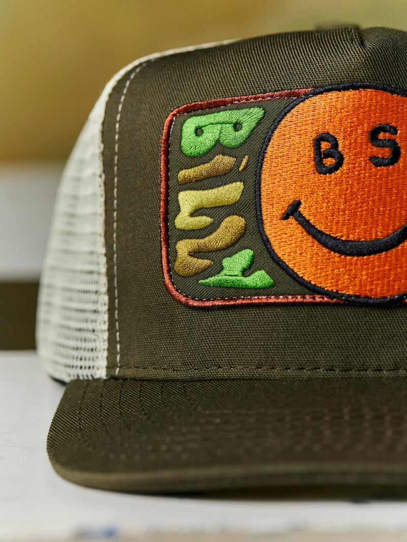 i+w x billy strings "smiley" trucker in olive - Model
