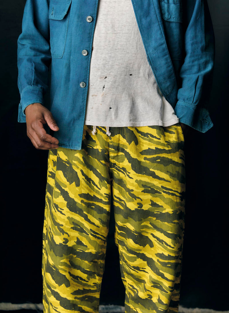 the lounge pant in brushstroke camo
