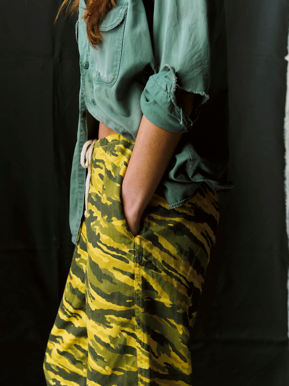 the lounge pant in brushstroke camo