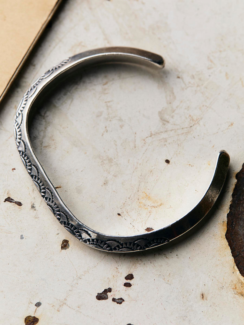 vintage navajo knife edge bracelet - Model