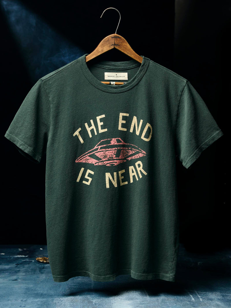 the "end is near" tee in spruce - Model