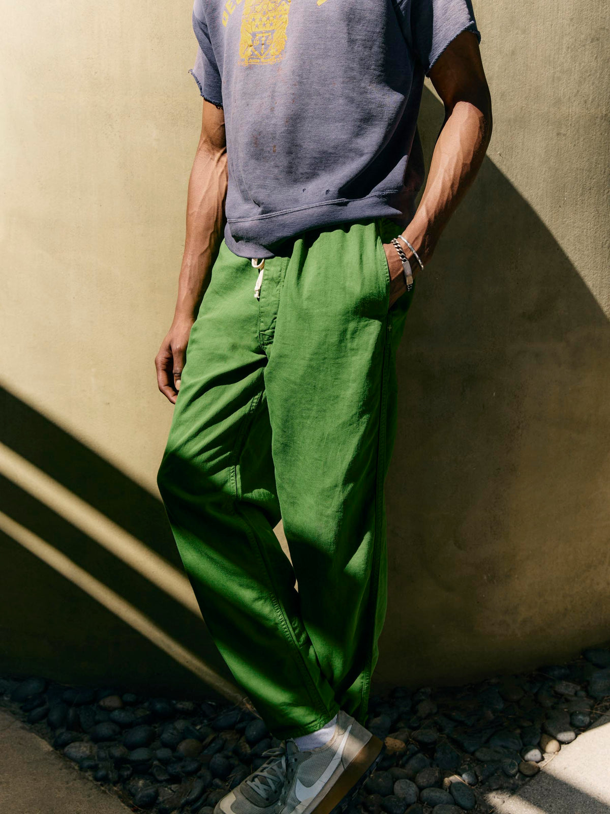 the lounge pant in fern green