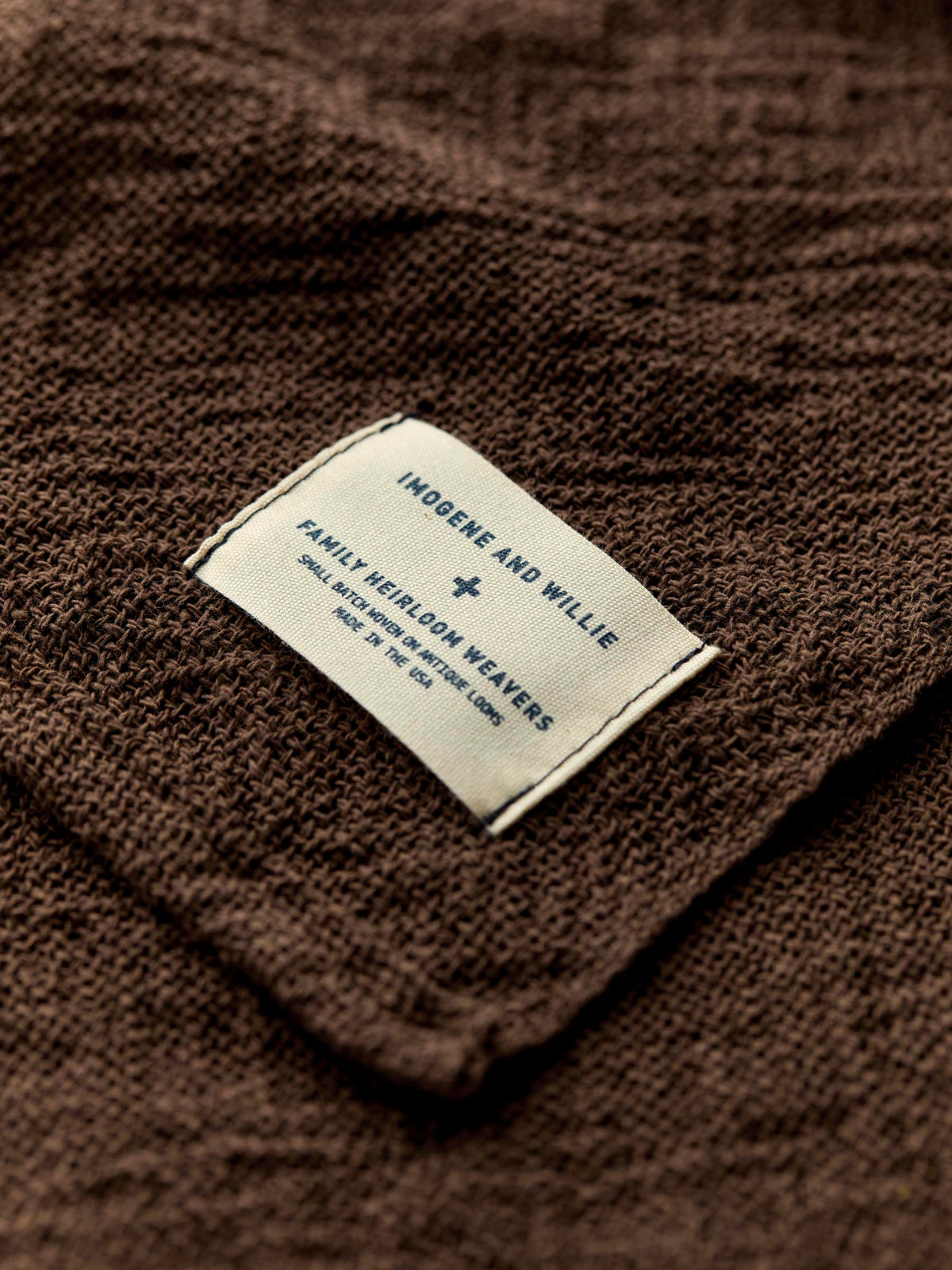 i+w x family heirloom weavers cotton throw in brown