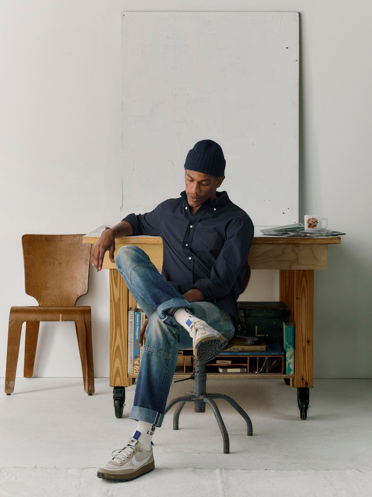 i+w x Gitman Vintage navy oxford