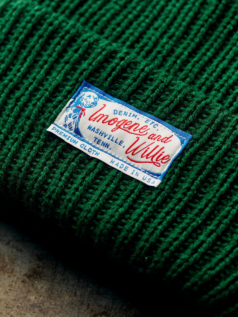 knit "bird dog" cap in fern - Model