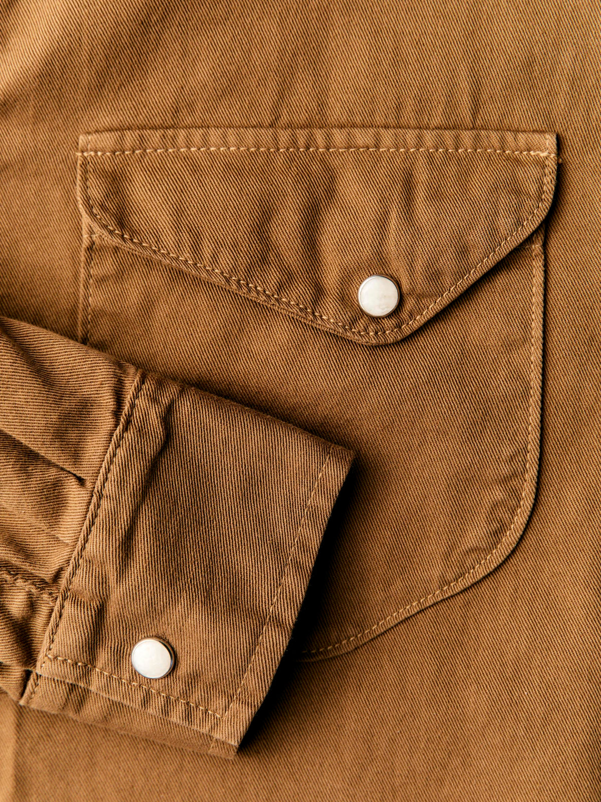 hayes pearl snap in whisper twill