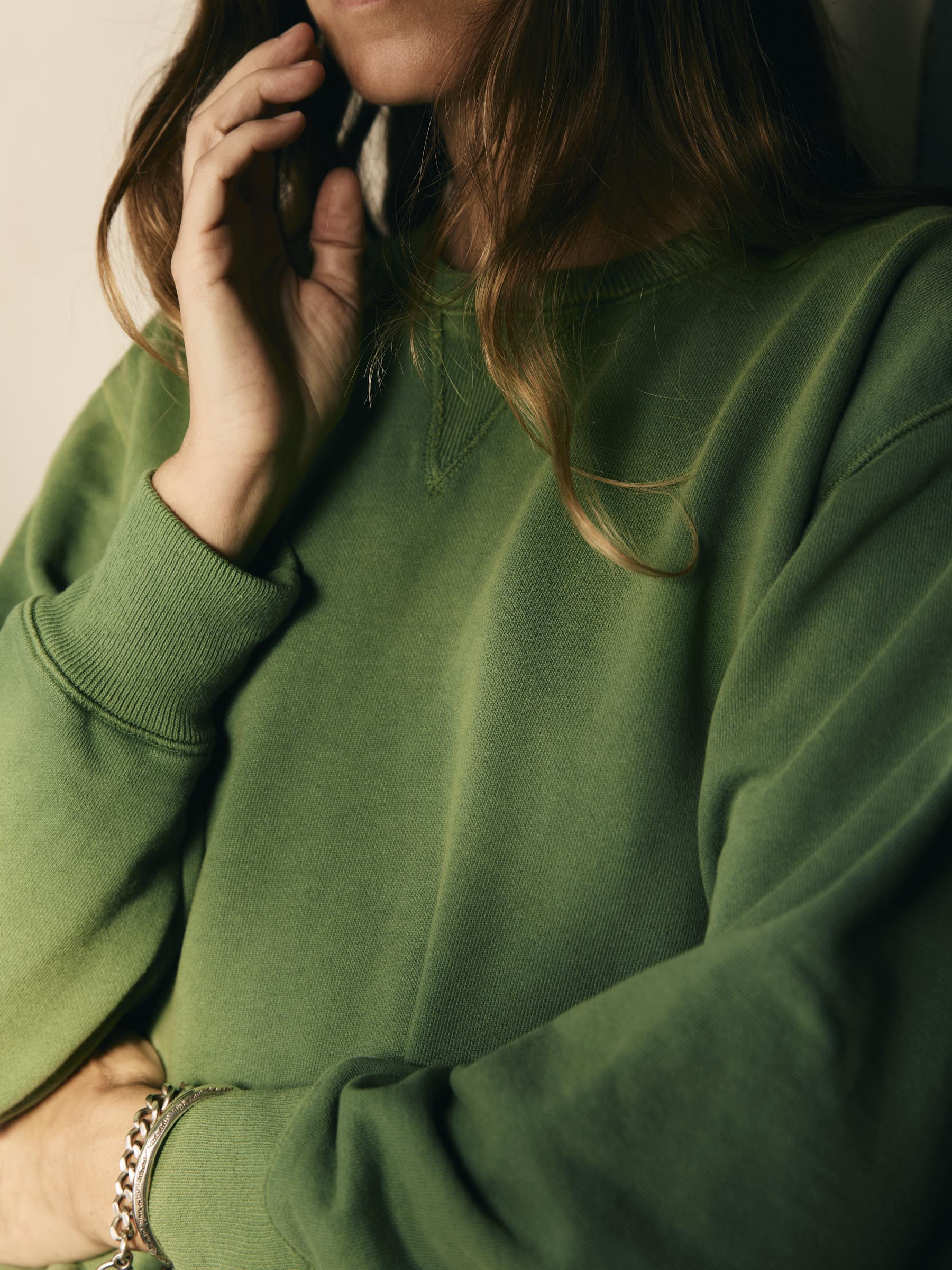 hilts sweatshirt sunfaded green – imogene + willie