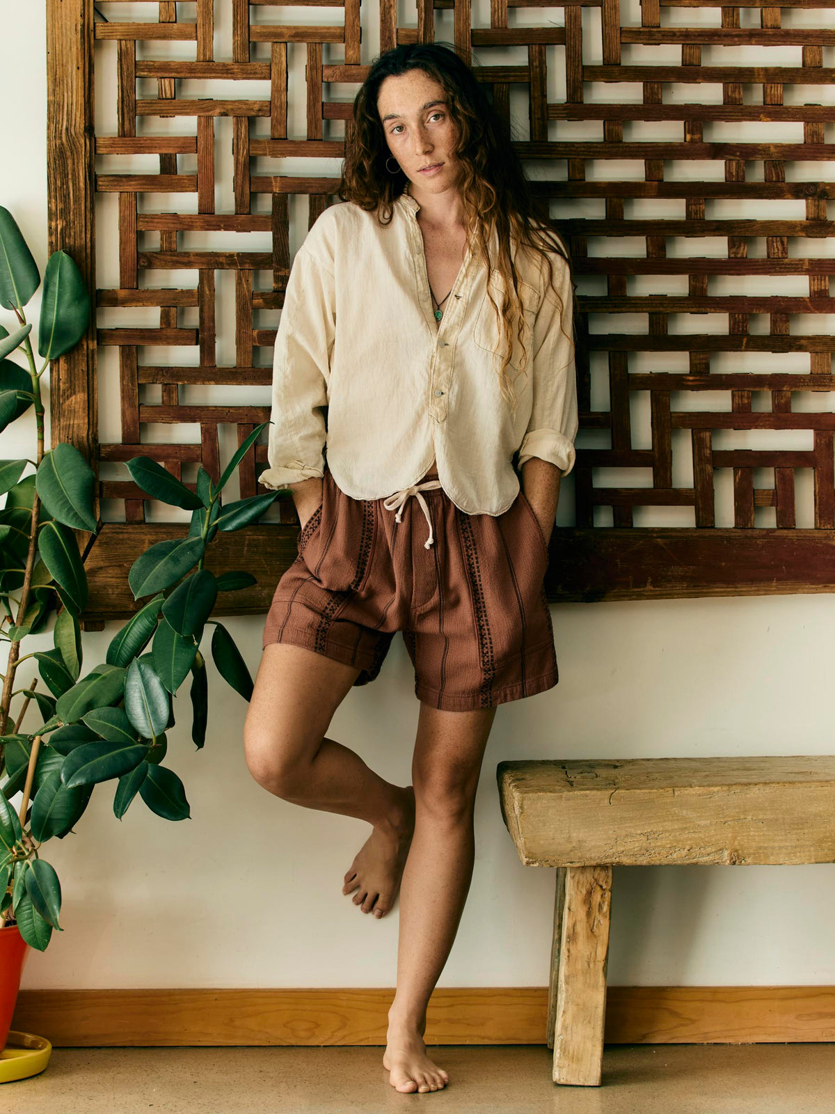 lagos lounge short in brown