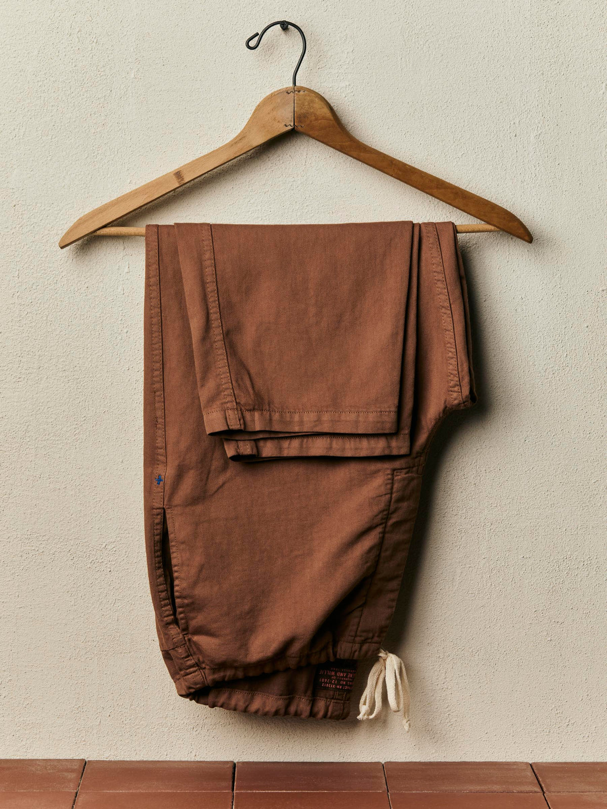 lounge pant in field brown