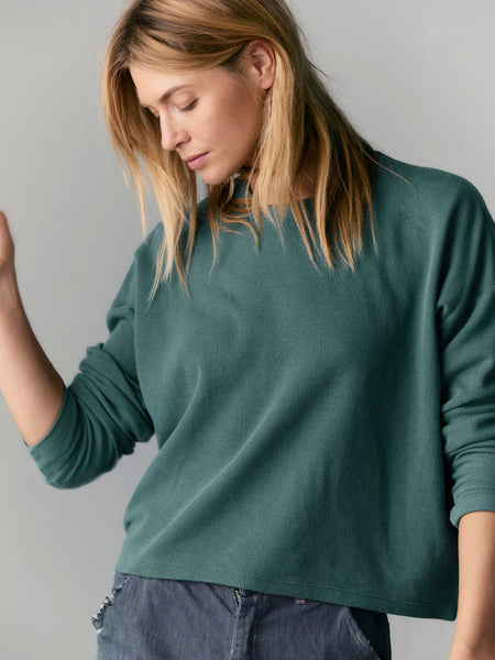 long sleeve midweight crew in spruce