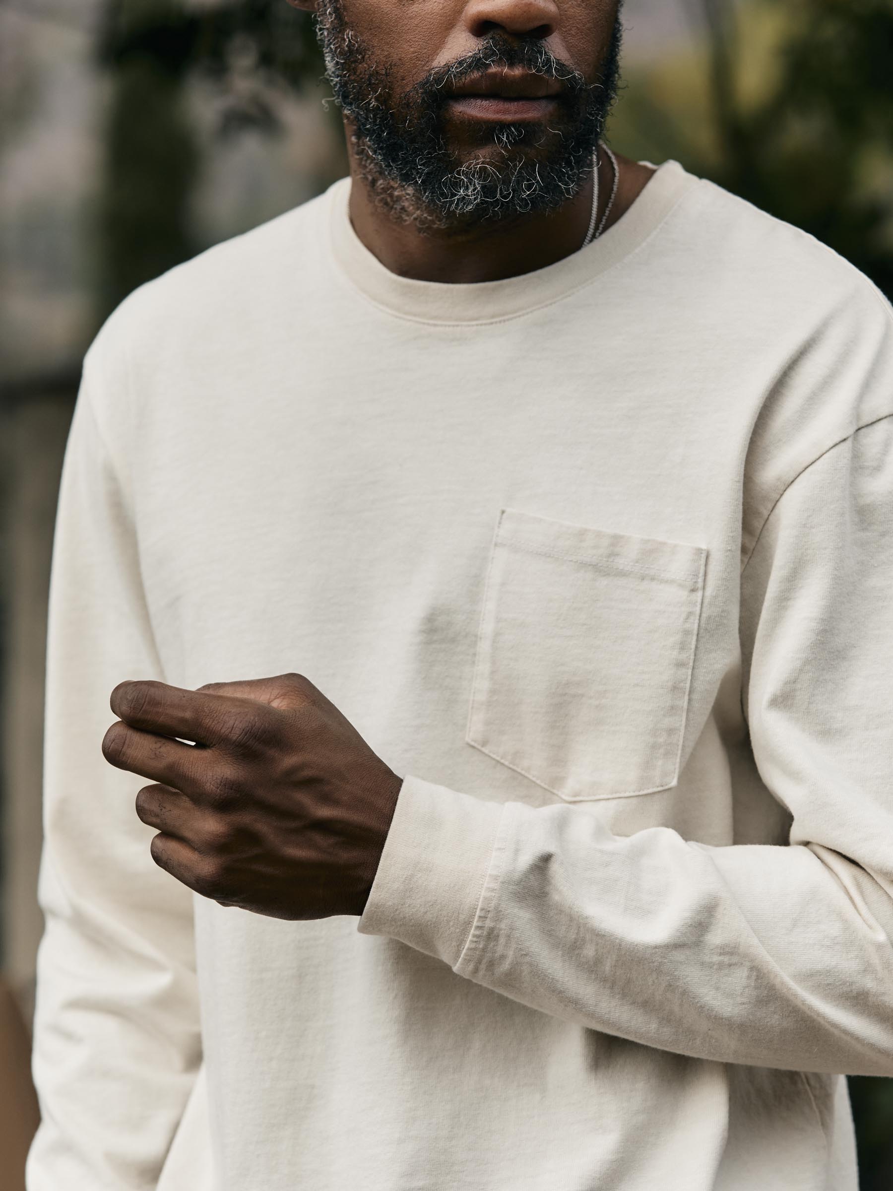long sleeve pocket tee in vintage white – imogene + willie