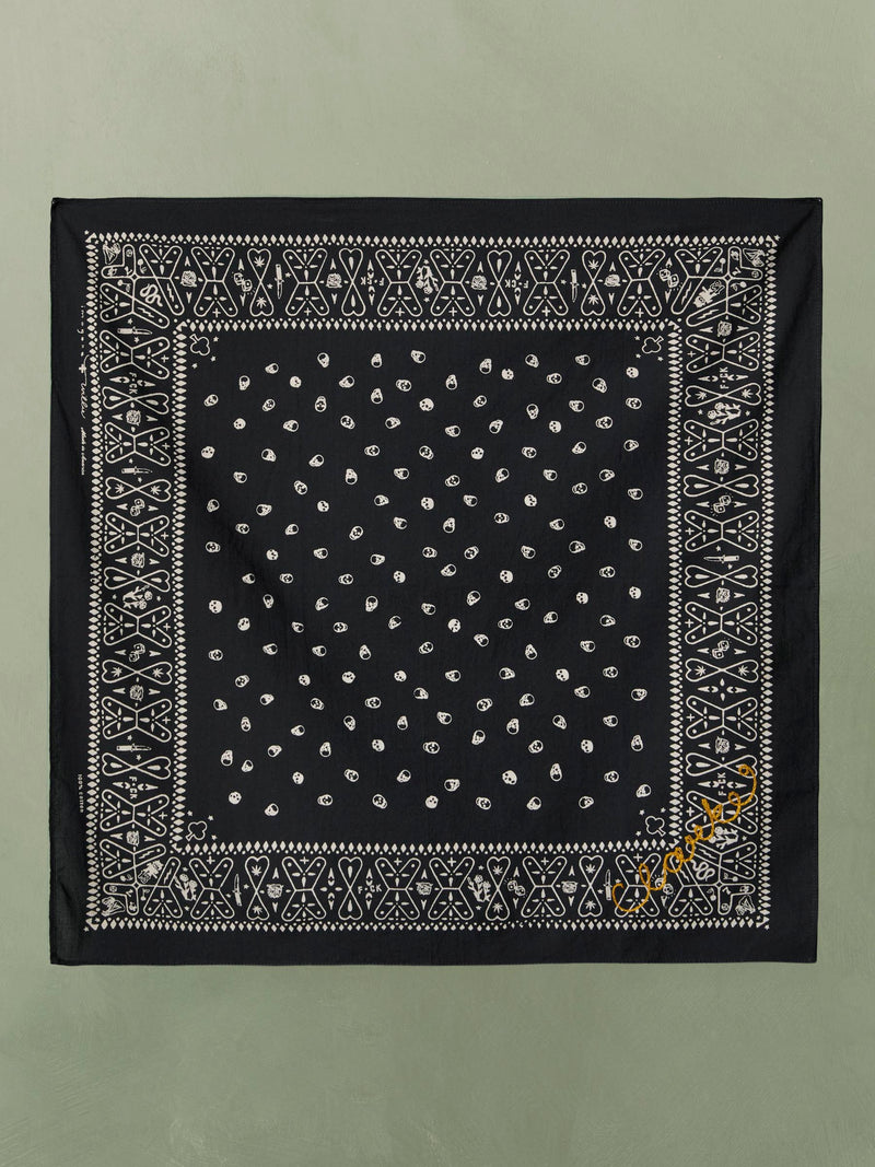 the "muerte" bandana