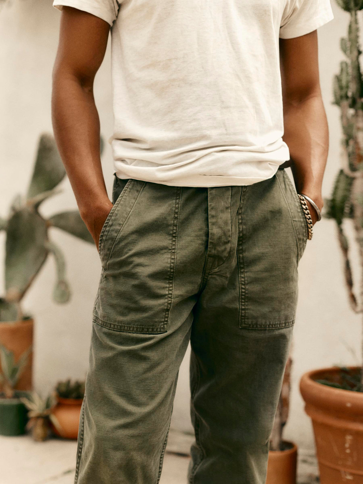 oliver military trouser in olive