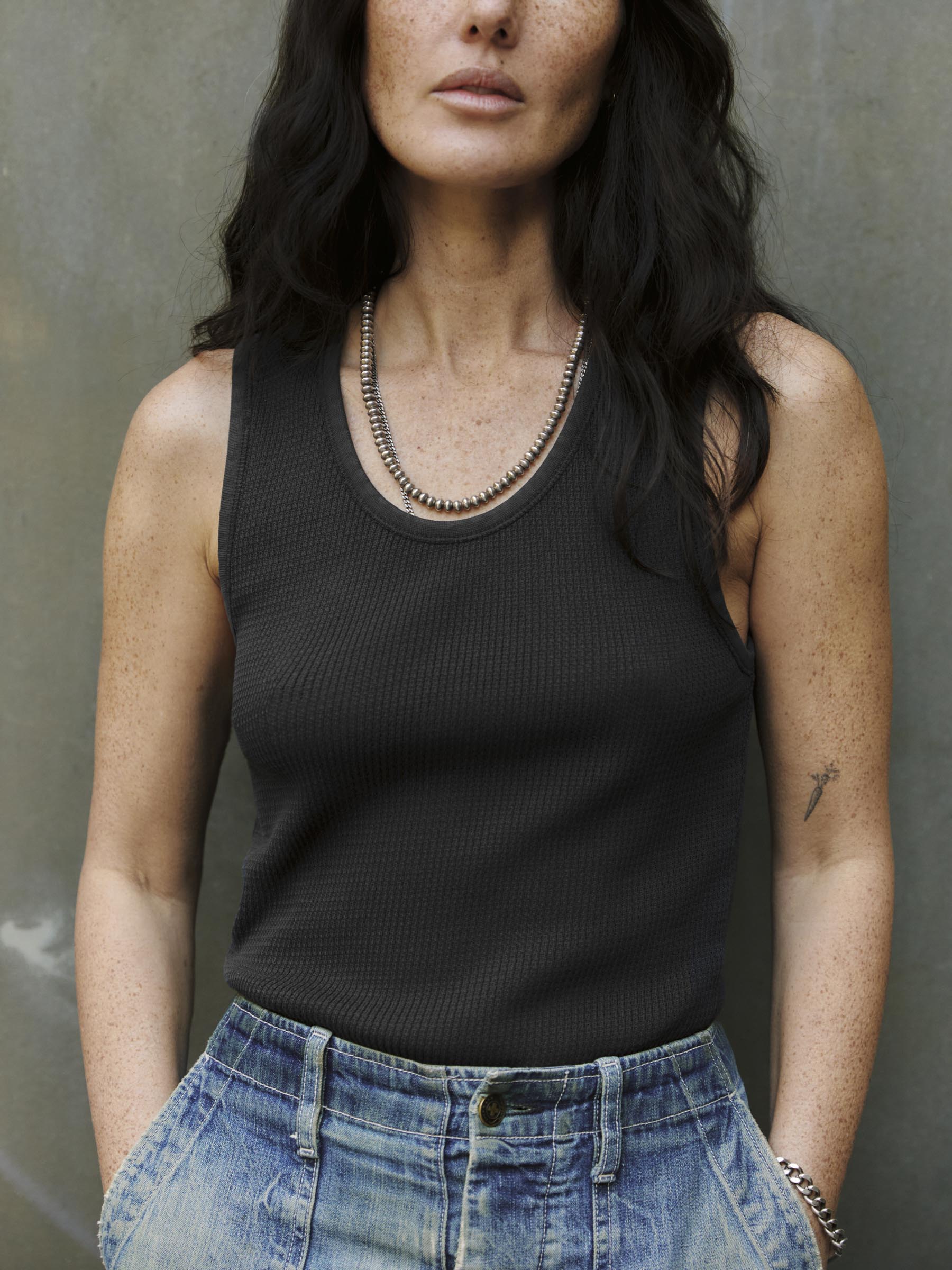 the vintage tank in open knit black – imogene + willie