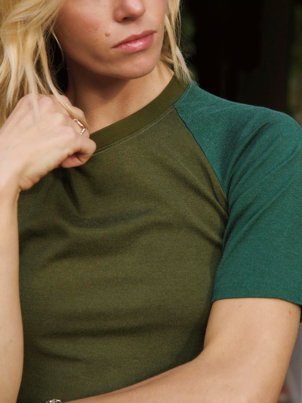 knit raglan crew in olive