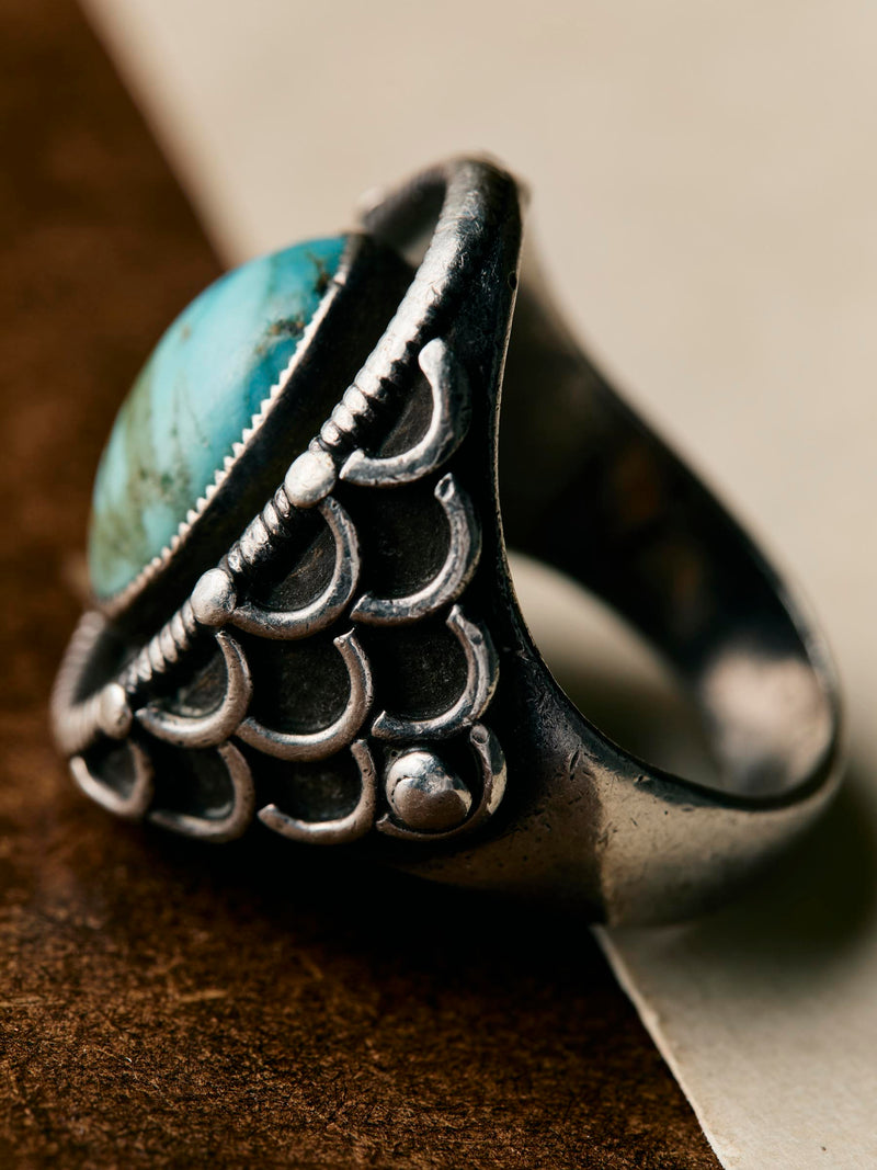 large vintage navajo ring - Model