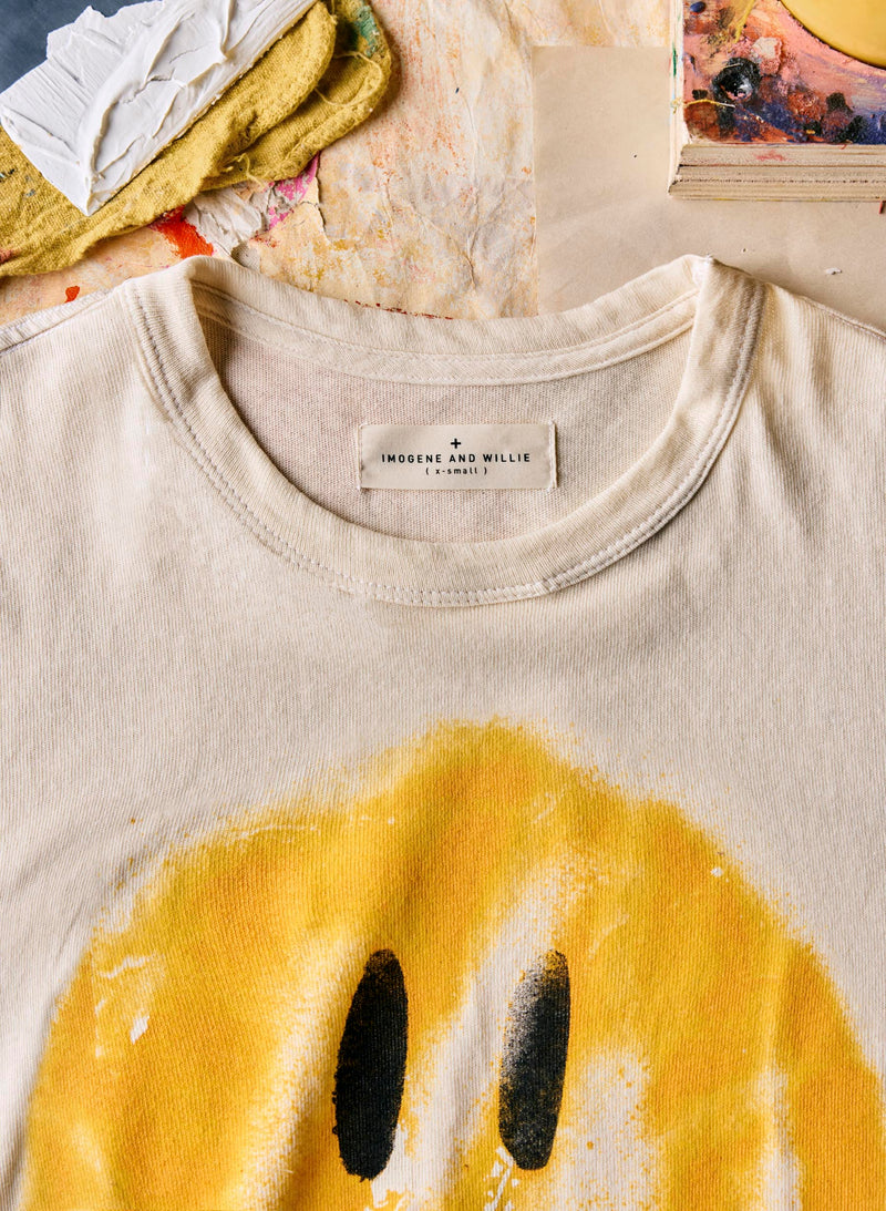 the "smiley" tee - Model