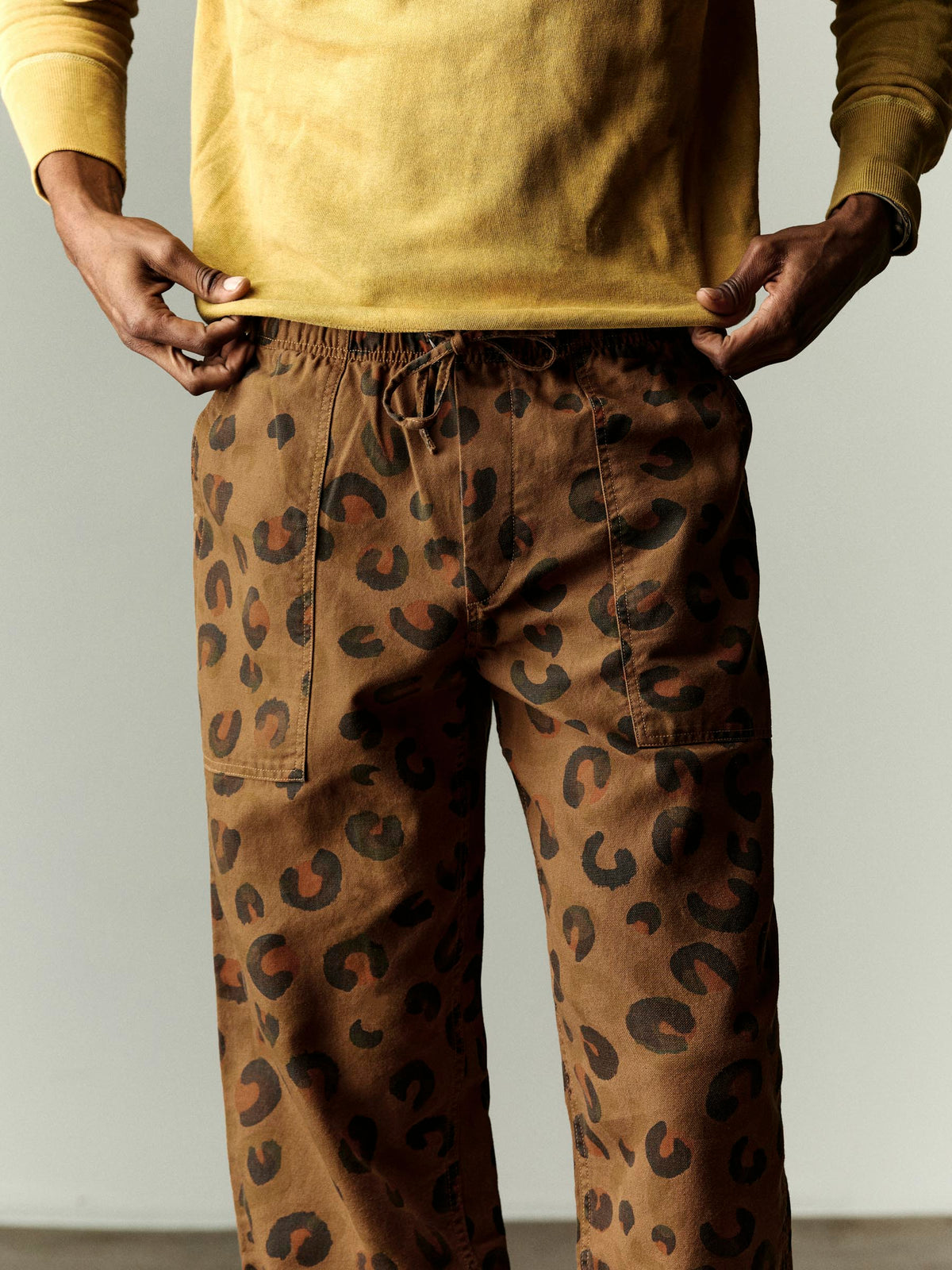 ventura chore pant in brown rosette