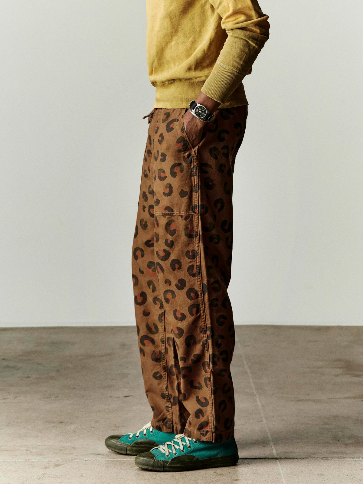 ventura chore pant in brown rosette