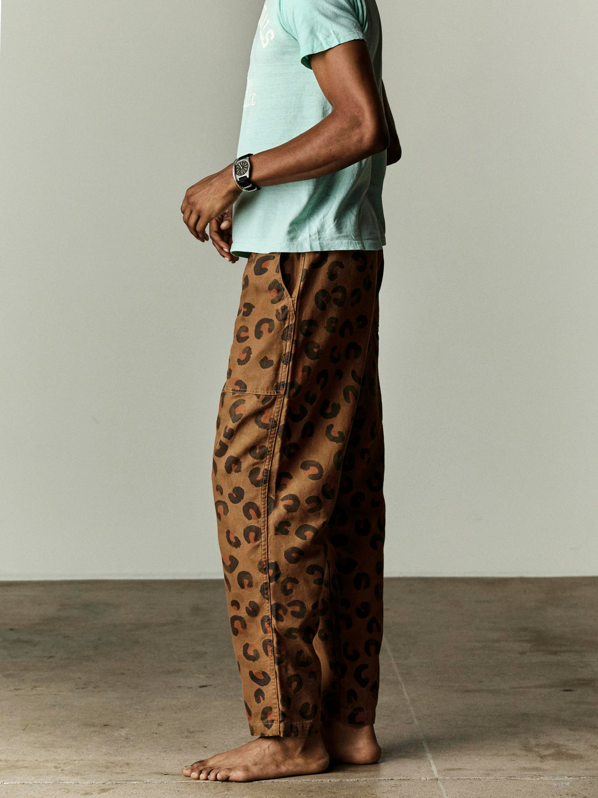 ventura chore pant in brown rosette