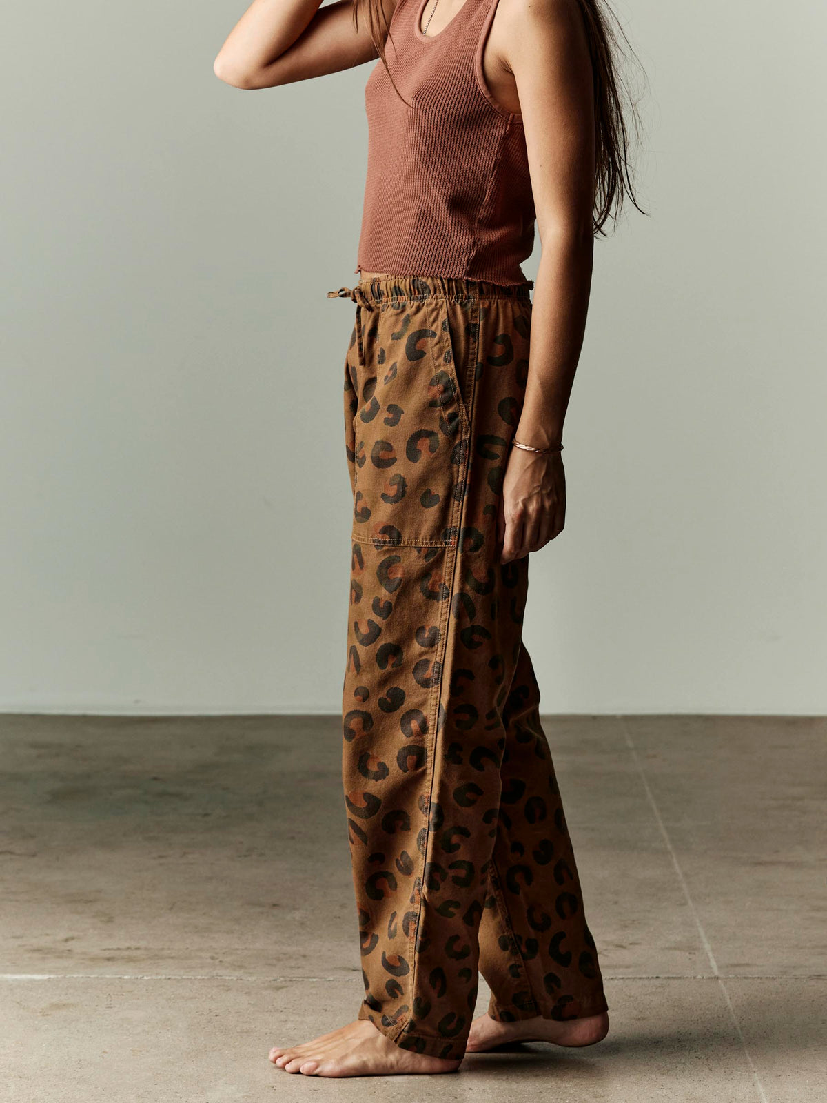 ventura chore pant in brown rosette