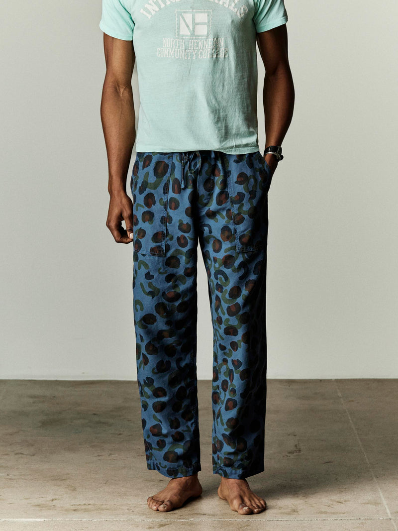 ventura chore pant in blue rosette