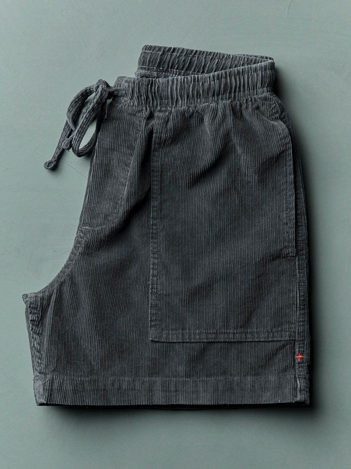 the lounge short in sunfaded black cord
