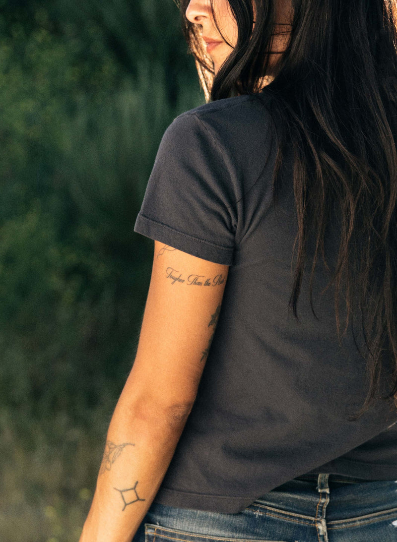 the drop tee in faded black