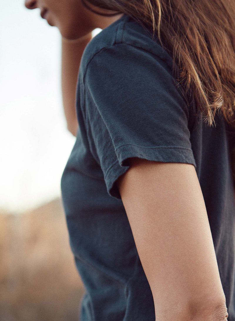 the drop tee in faded black