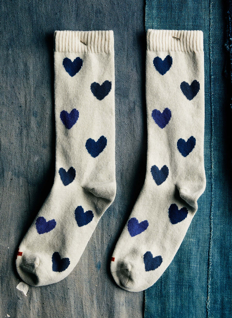 blue heart sock in natural