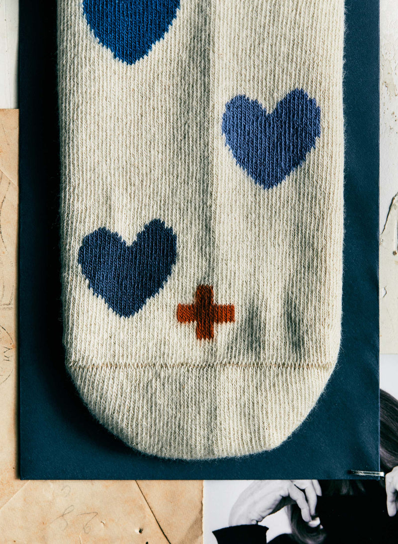 blue heart sock in natural