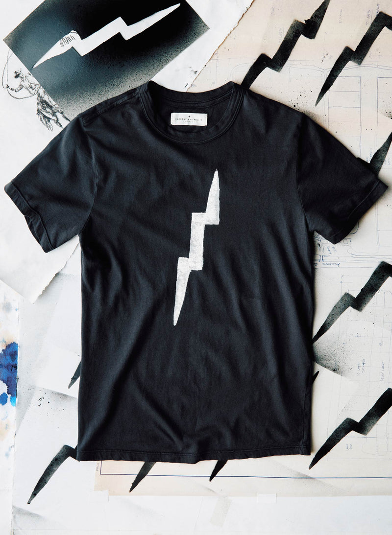 the "bolt" tee in black - Model