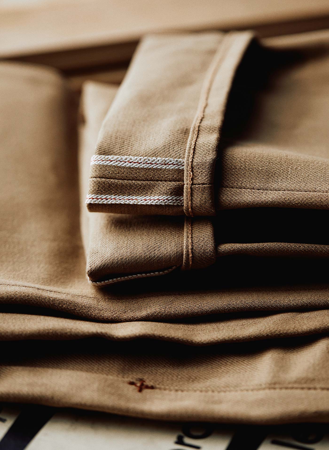 Brown, Textile, Sleeve, Grey, Wood, Beige, Khaki, Material property, Tints and shades, Denim