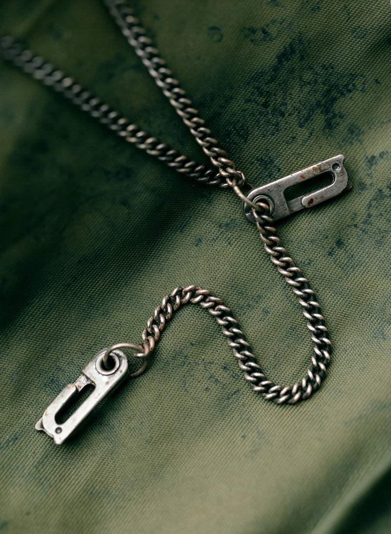 silver drop chain w/ locking j-hooks - Model