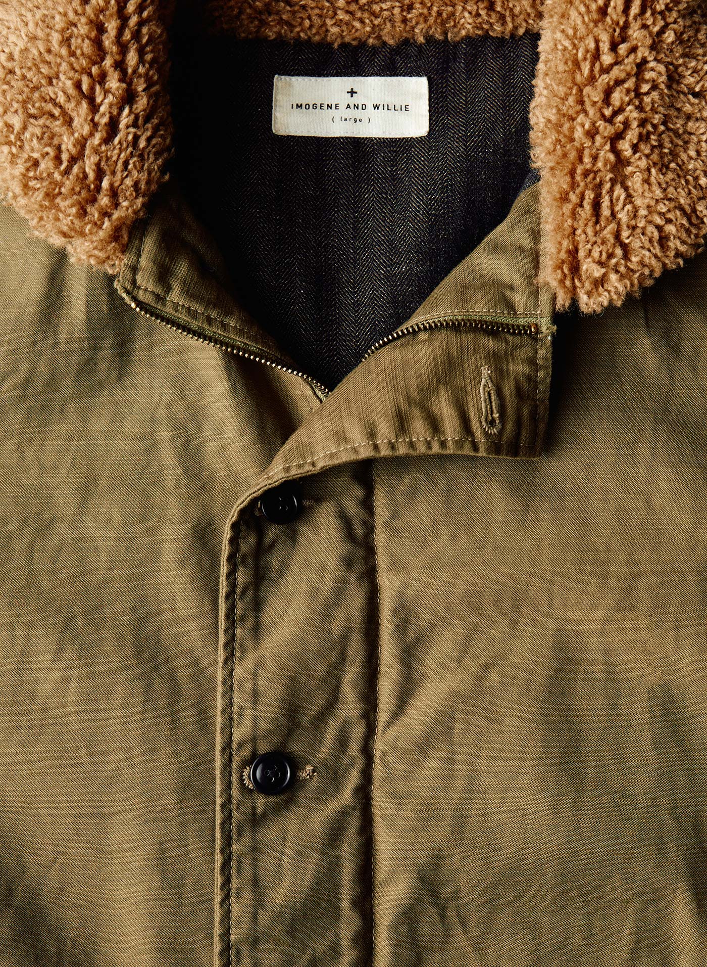 Brown, Outerwear, Textile, Sleeve, Grey, Collar, Natural material, Beige, Pattern, Button