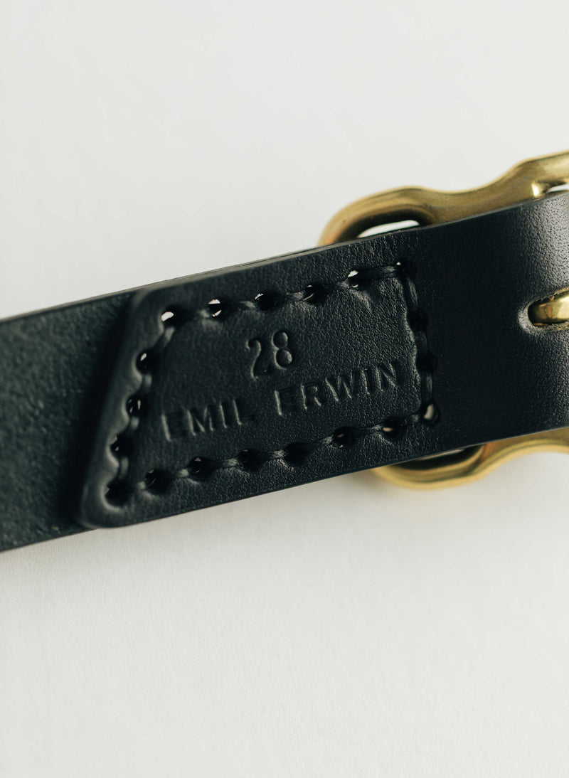 emil erwin narrow signature belt in black