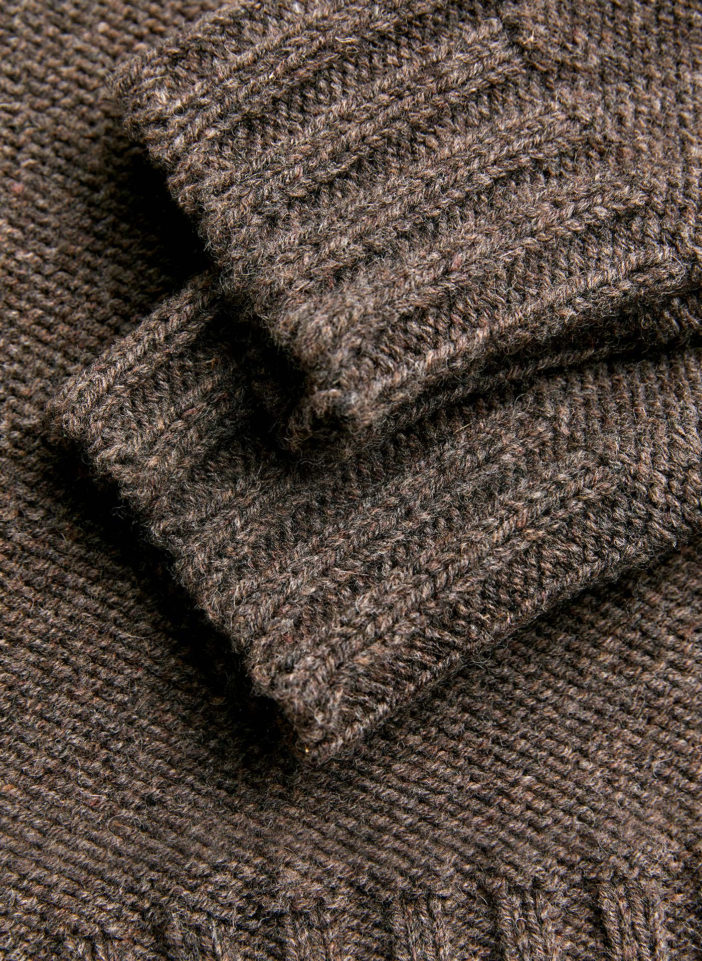 Textile, Sleeve, Beige, Grey, Wood, Cap, Headgear, Flooring, Woolen, Pattern
