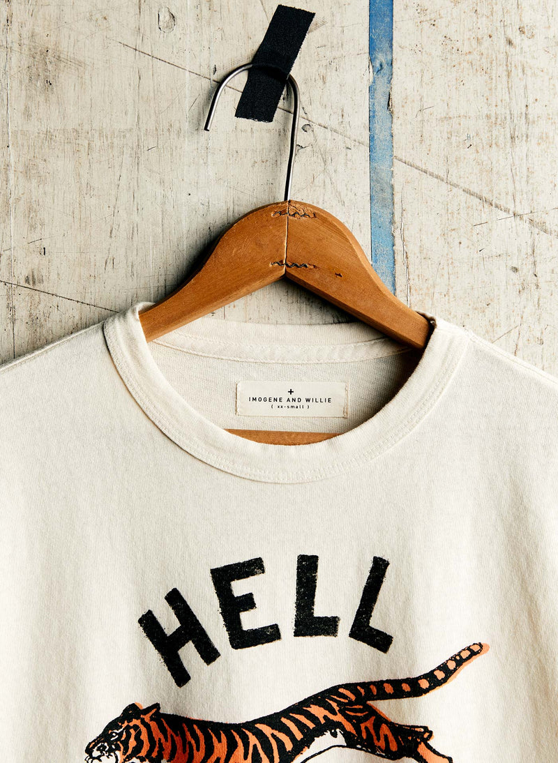 the "hellcats" tee - Model