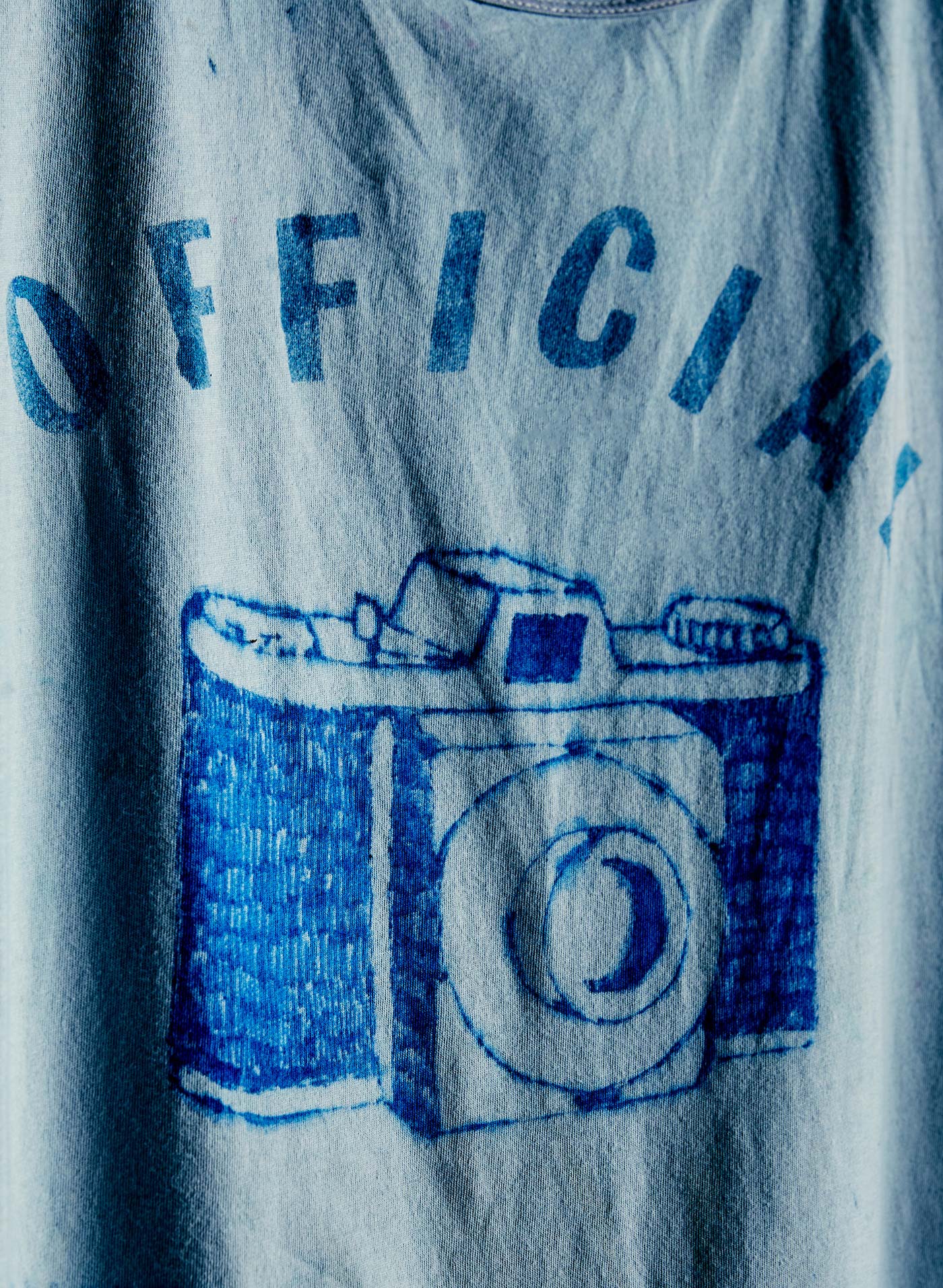 Outerwear, Azure, Blue, Textile, Sleeve, T-shirt, Grey, Font, Aqua, Cool