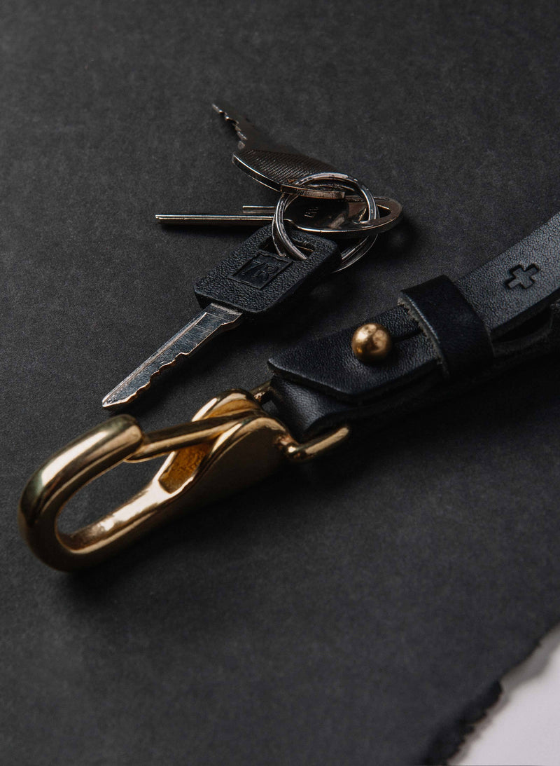 emil erwin x i+w keychain in black