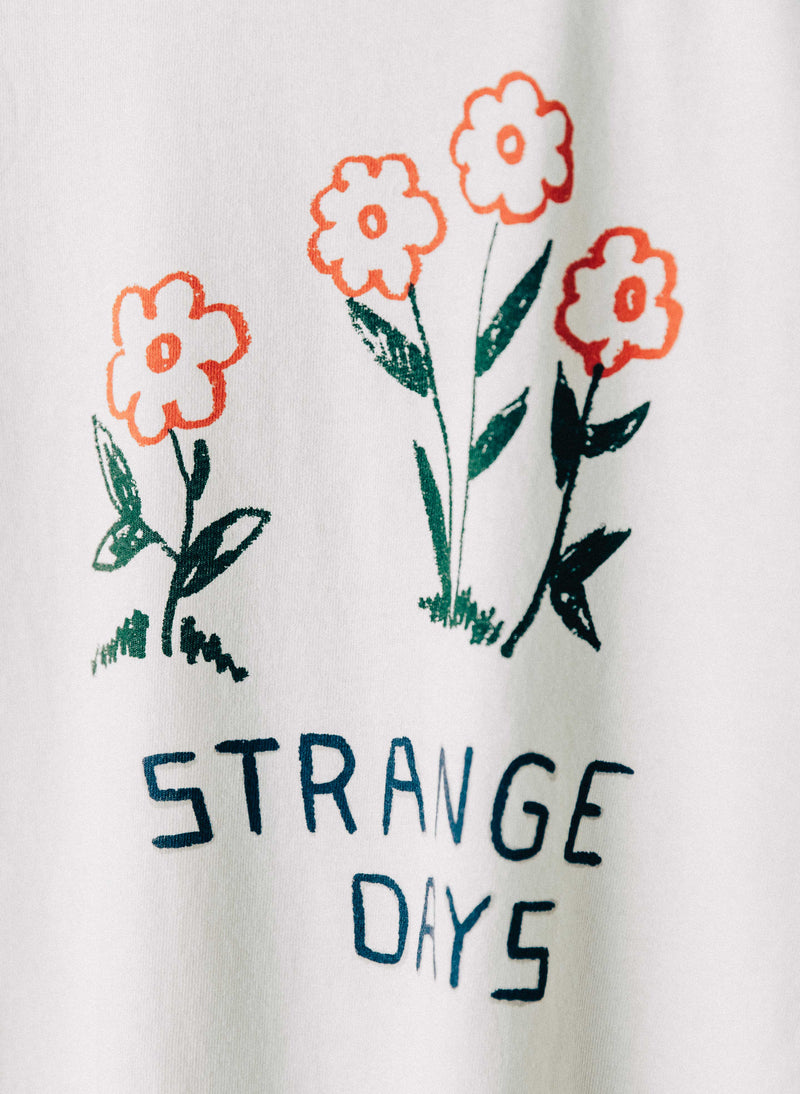 the "strange days" tee - Model