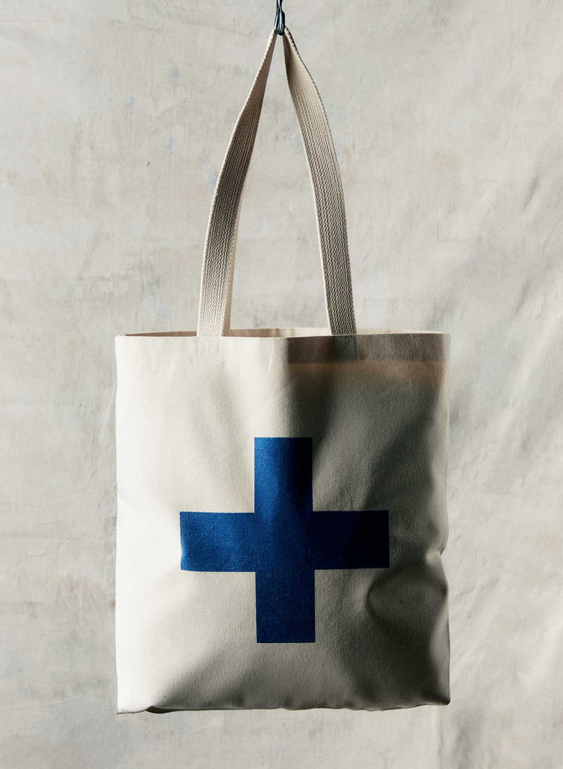 the i+w canvas tote