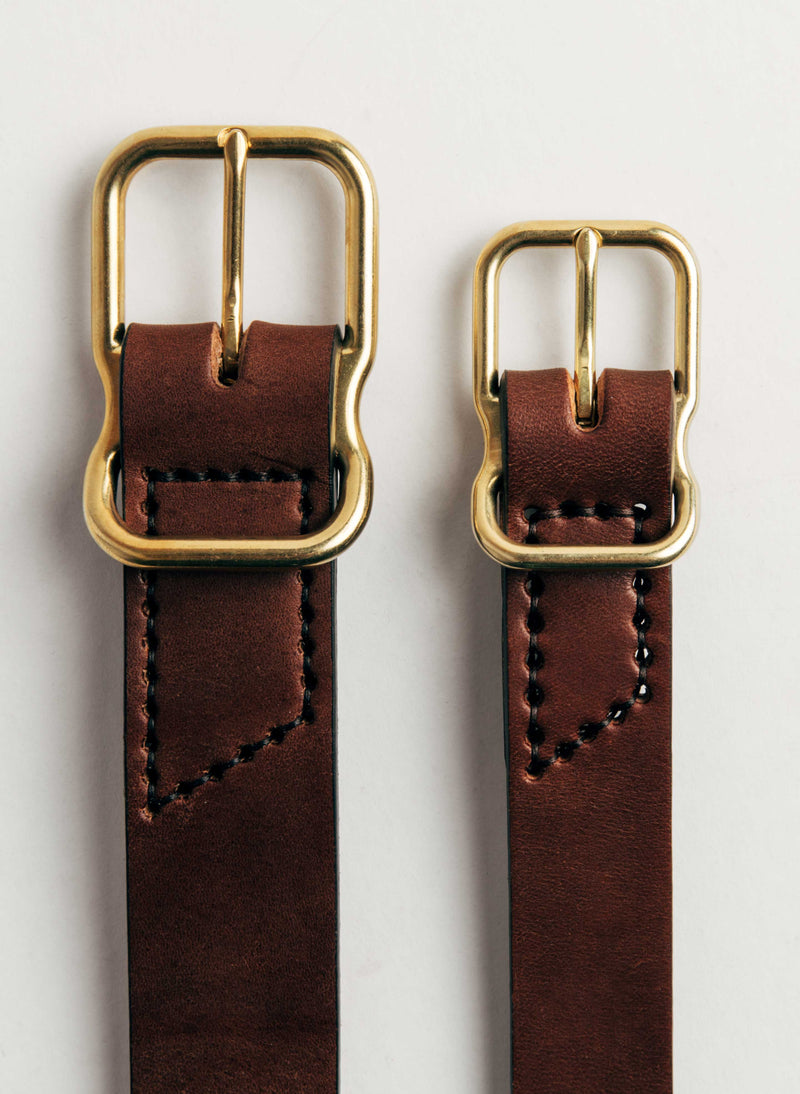 emil erwin narrow signature belt in walnut